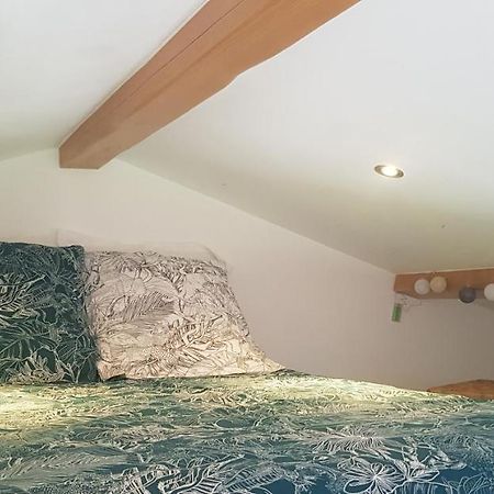 Cottage Combet Gite Climatise Avec Jacuzzi Marsanne Exterior photo